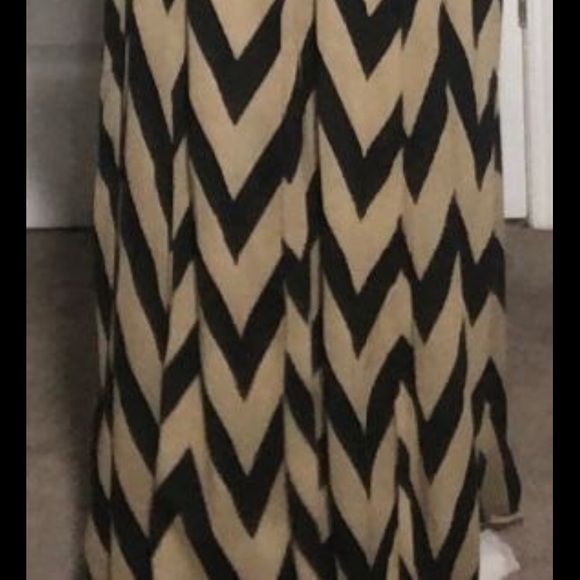 Brown and black pattered floor length skirt - Picture 2 of 3